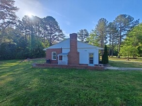 9511 Harris St in Amelia Court House, VA - Building Photo - Building Photo