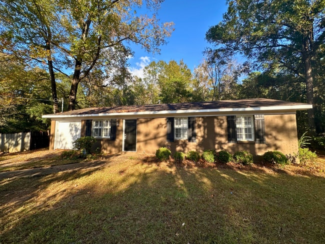 56 Alan Dr in Mobile, AL - Foto de edificio - Building Photo