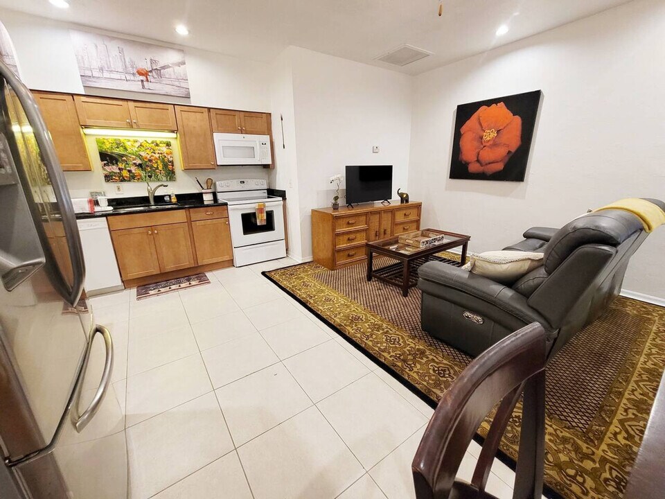 408 NW 5th Ave in Gainesville, FL - Building Photo