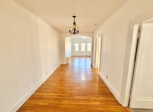 1662 Commonwealth Ave in Boston, MA - Building Photo - Building Photo