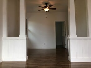 1990 Ocean View Blvd in San Diego, CA - Foto de edificio - Building Photo