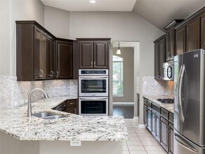 15620 Echo Hills Dr in Austin, TX - Building Photo - Building Photo