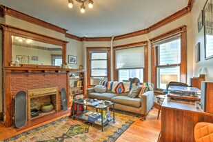 933 Spaight St in Madison, WI - Building Photo