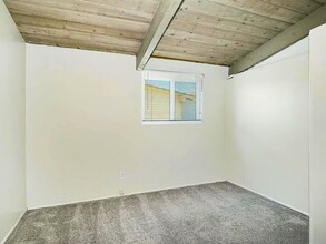 5442 Baja Dr in San Diego, CA - Building Photo - Building Photo
