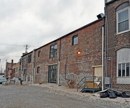 Hewgley Park Building in Knoxville, TN - Building Photo - Building Photo
