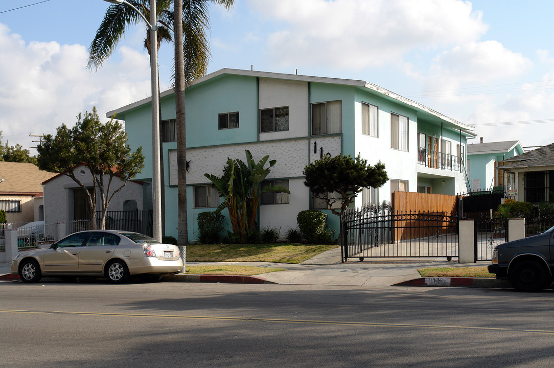 1130 S Inglewood Ave in Inglewood, CA - Building Photo