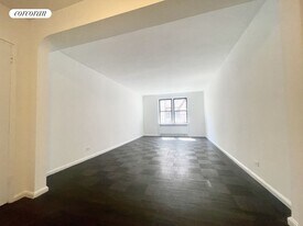 108/50 71st Ave in Queens, NY - Building Photo