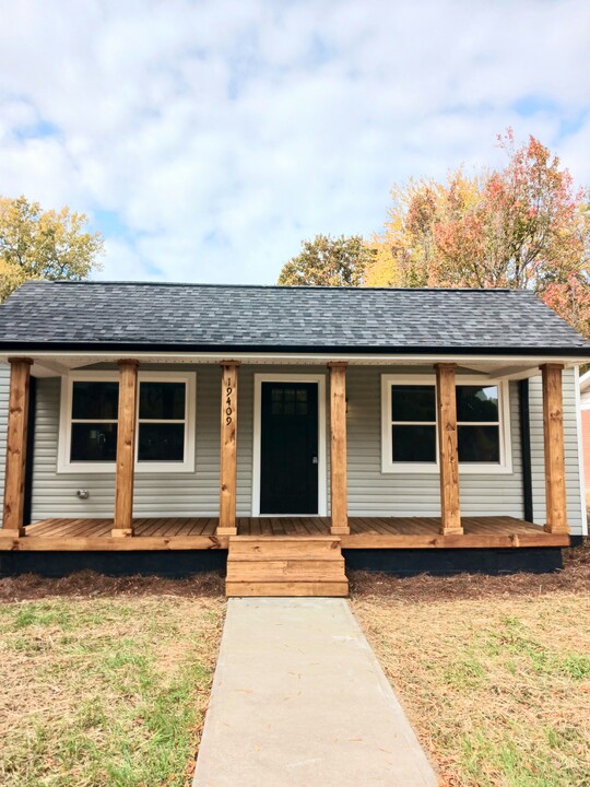 19409 S Hill St in Cornelius, NC - Building Photo