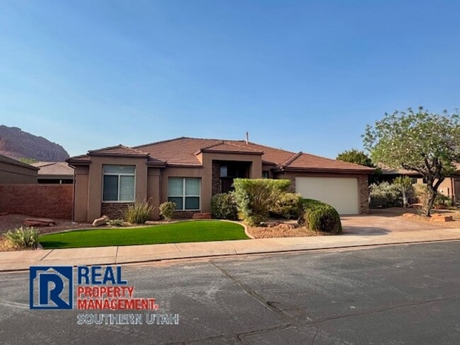 140 Tuacahn Dr in Ivins, UT - Building Photo - Building Photo