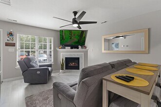 305 Meadowbrook Ln in Jacksonville, NC - Building Photo - Building Photo