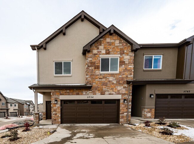 property at 5754 Villa Lorenzo Dr