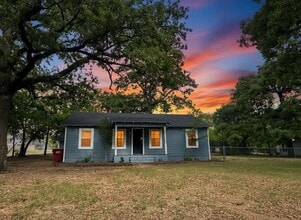 1191 Big Rock St in Canton, TX - Foto de edificio - Building Photo