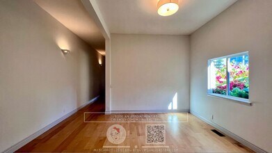 725 Henry St in Oakland, CA - Building Photo - Building Photo