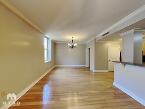 985 Ponce De Leon Ave NE in Atlanta, GA - Building Photo - Building Photo