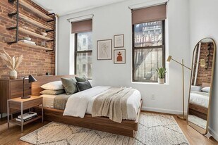 130 Allen St, Unit 3 in New York, NY - Building Photo