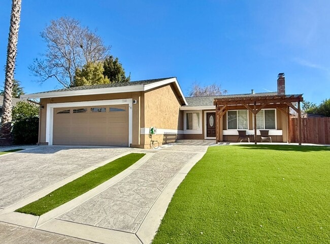 property at 7350 Thayer Ct