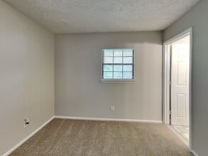 6199 Havana St in Forest Park, GA - Building Photo - Building Photo