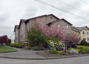 North Green Lake Apartments