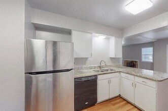 7948 Habersham Ln in Dallas, TX - Building Photo - Building Photo