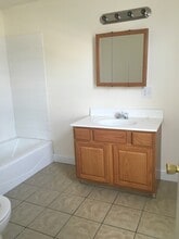 27-29 Bowers Street, Unit 27 in Lowell, MA - Building Photo - Building Photo