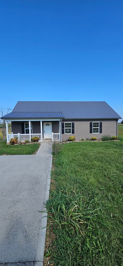 property at 225 Jack Hunt Rd