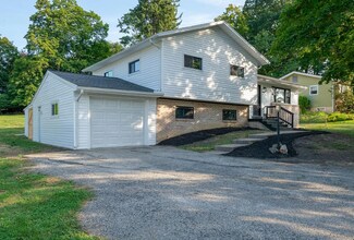 2175 Gale Dr in Harrisburg, PA - Building Photo - Building Photo