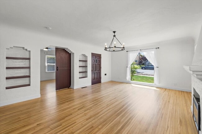 1222 Aldine Ct, Unit 1224