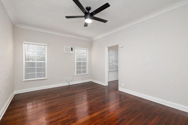 SUT - 1314 Sutherland St