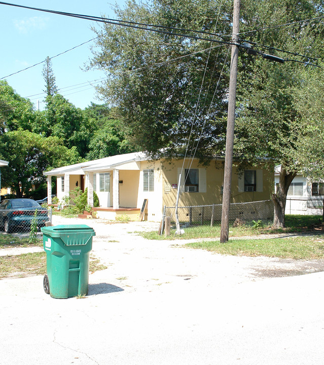 9198-9200 NW 4th Ave in Miami, FL - Building Photo