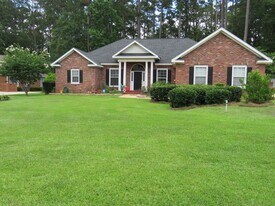 8113 Glenmore Dr in Tallahassee, FL - Building Photo
