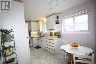 331 Woodsworth Rd in Toronto, ON - Building Photo - Building Photo