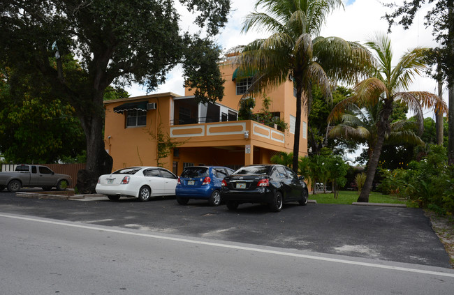 3095 NW 11th St in Miami, FL - Foto de edificio - Building Photo