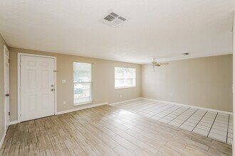 1008 Grantwood Ave in Clearwater, FL - Building Photo - Building Photo