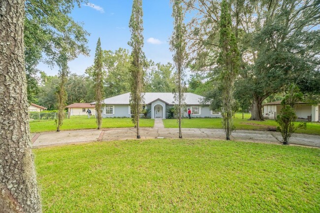 property at 7418 NW 128th Pl