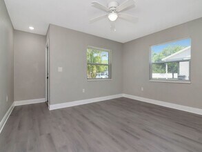 6205 12th St Ct E in Bradenton, FL - Building Photo - Building Photo