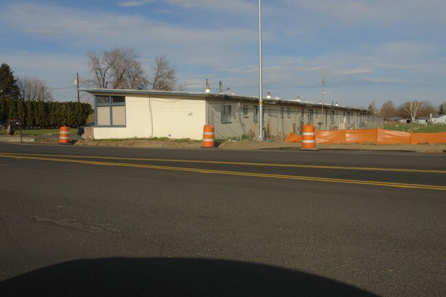 1905 S 16th Ave in Yakima, WA - Foto de edificio - Building Photo