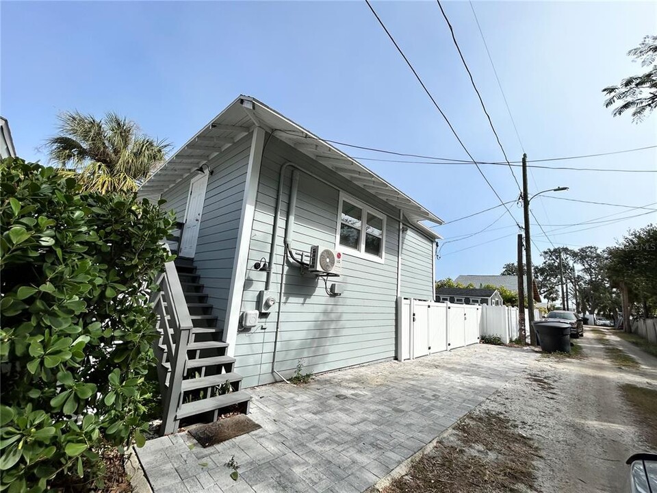 226 20th Ave SE in St. Petersburg, FL - Building Photo