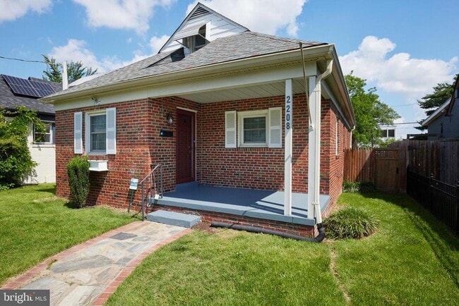 2208 S St NE in Washington, DC - Building Photo - Building Photo