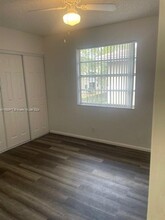 10200 Twin Lakes Dr in Coral Springs, FL - Building Photo - Building Photo