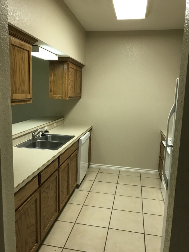 227 Bluebonnet St in Stephenville, TX - Building Photo - Building Photo