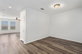 2277 Green Meadows Ln in Buda, TX - Building Photo - Building Photo