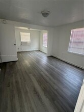 1811 NW 84th St in Miami, FL - Building Photo - Building Photo