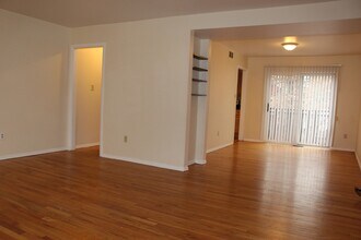 543 S Trenton Ave in Pittsburgh, PA - Building Photo - Building Photo