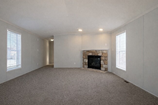 52150 Lexington Ln in New Baltimore, MI - Building Photo - Building Photo