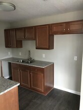 7006 Christopher Robin Dr in Jacksonville, FL - Building Photo - Building Photo