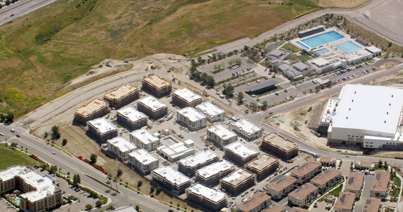 Ventana at El Corazon in Oceanside, CA - Building Photo