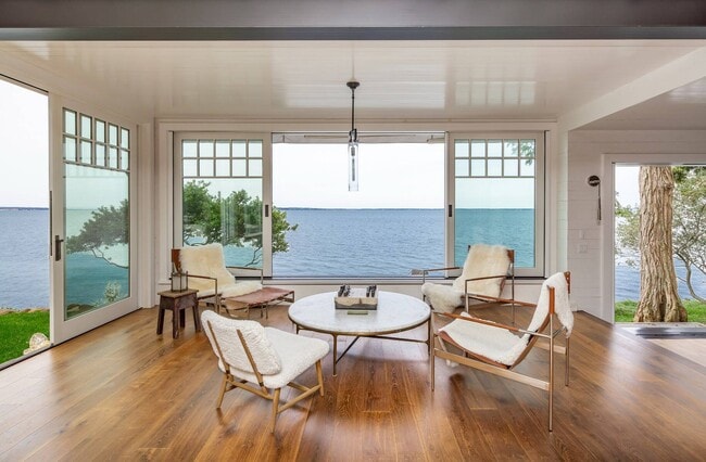 21 Rawson Rd in Sag Harbor, NY - Building Photo - Building Photo