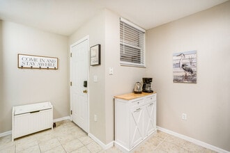 15430 Bellamar Cir, Unit SI ID1385826P in Ft. Myers, FL - Building Photo - Building Photo