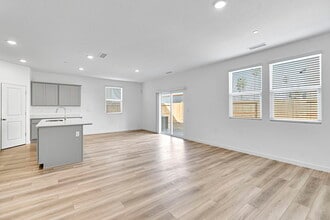 6472 W Austin Wy in Fresno, CA - Building Photo - Building Photo