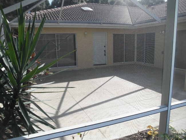 9124 Sun Terrace Cir in Palm Beach Gardens, FL - Building Photo - Building Photo